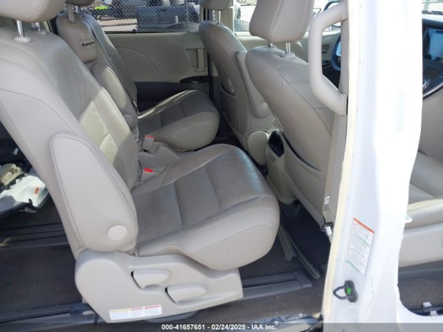 5TDYZ3DC5HS855137 Toyota Sienna Xle 8 Passenger