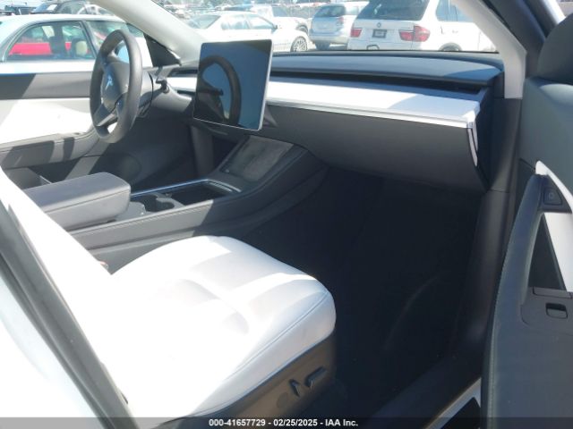 7SAYGDEE0NF510029 Tesla Model Y Long Range Dual Motor All-wheel Drive