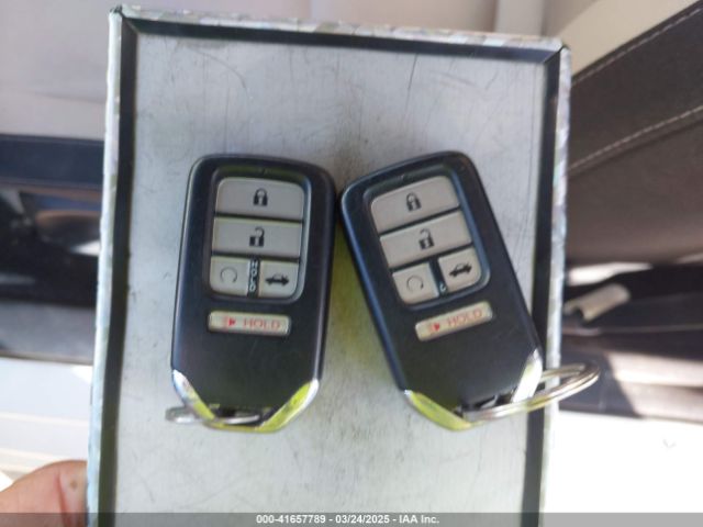 2HGFC4B04HH309677 Honda Civic Lx-p