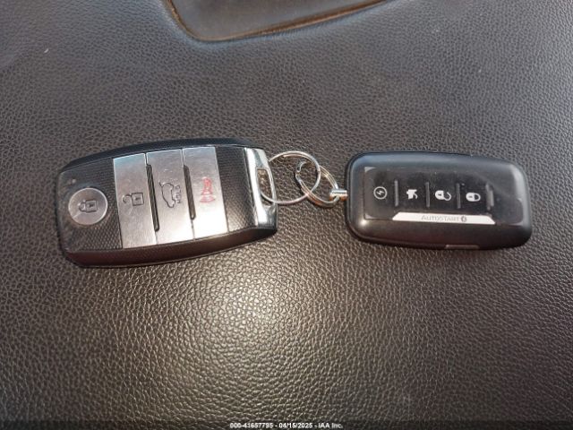 KNDJX3AA4J7587286 KIA Soul !