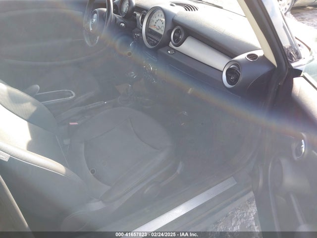 2012 MINI COOPER CLUBMAN WMWZF3C59CT190444 Photo 4