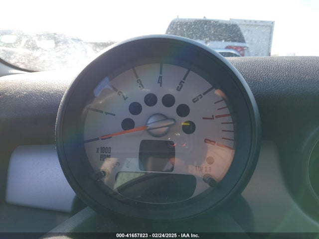 2012 MINI COOPER CLUBMAN WMWZF3C59CT190444 Photo 6