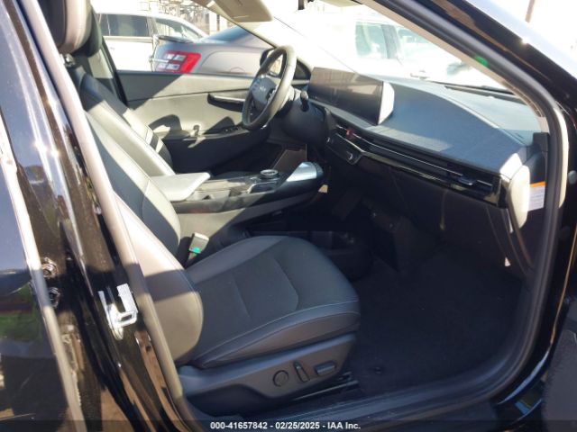 KNDC34LA7P5117927 KIA Ev6 Wind