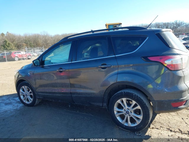 1FMCU0GD7JUA61460 Ford ESCAPE SE