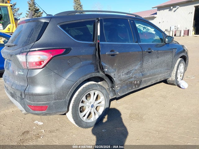 1FMCU0GD7JUA61460 Ford ESCAPE SE