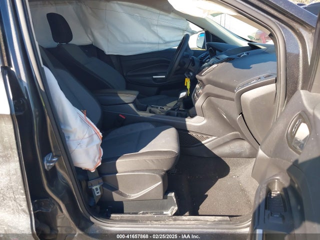 1FMCU0GD7JUA61460 Ford ESCAPE SE