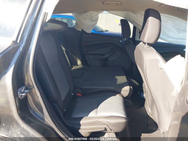 1FMCU0GD7JUA61460 Ford ESCAPE SE
