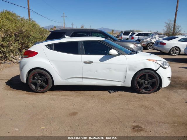 KMHTC6AD0FU218607 Hyundai Veloster Flex