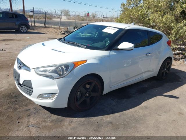 KMHTC6AD0FU218607 Hyundai Veloster Flex