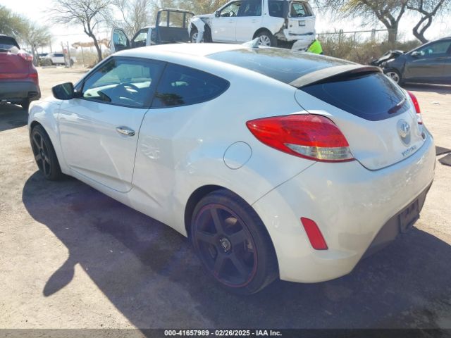 KMHTC6AD0FU218607 Hyundai Veloster Flex