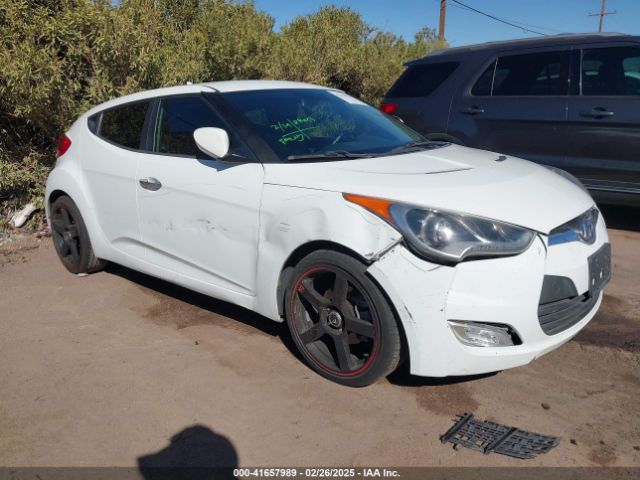 KMHTC6AD0FU218607 Hyundai Veloster Flex