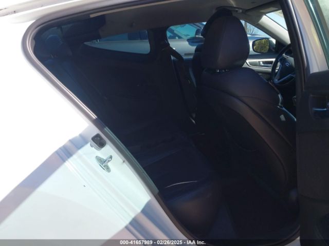 KMHTC6AD0FU218607 Hyundai Veloster Flex