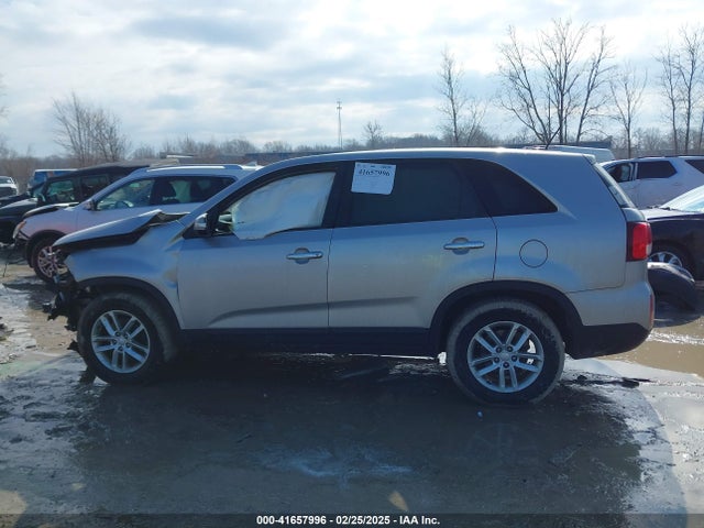 KIA SORENTO LX 2015 5XYKT3A65FG620947 Image 15