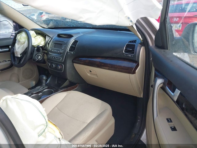 KIA SORENTO LX 2015 5XYKT3A65FG620947 Image 5
