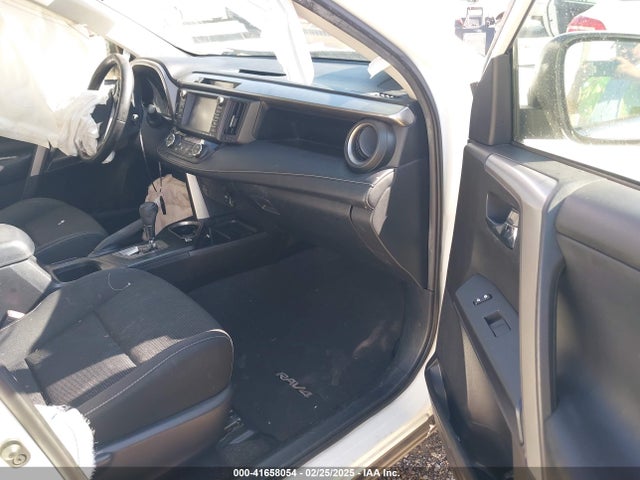 JTMWFREV9HJ128521 Toyota Rav4 Xle