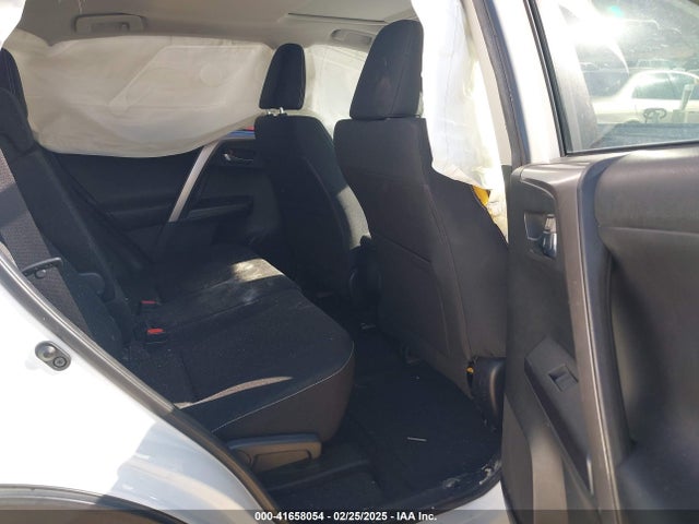 JTMWFREV9HJ128521 Toyota Rav4 Xle