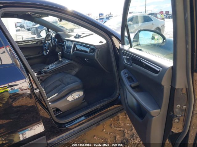 2017 PORSCHE MACAN WP1AA2A59HLB04390 Photo 4