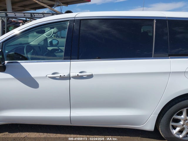 Chrysler Pacifica Touring L 2023 2C4RC1BG9PR535441 Image 14