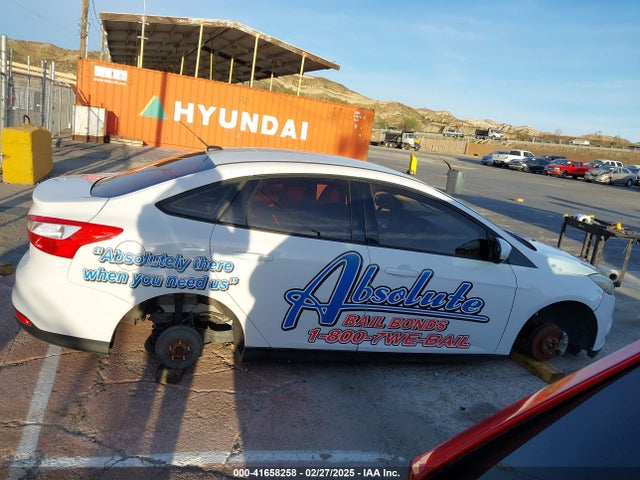 1FADP3F28EL455827 Ford FOCUS SE