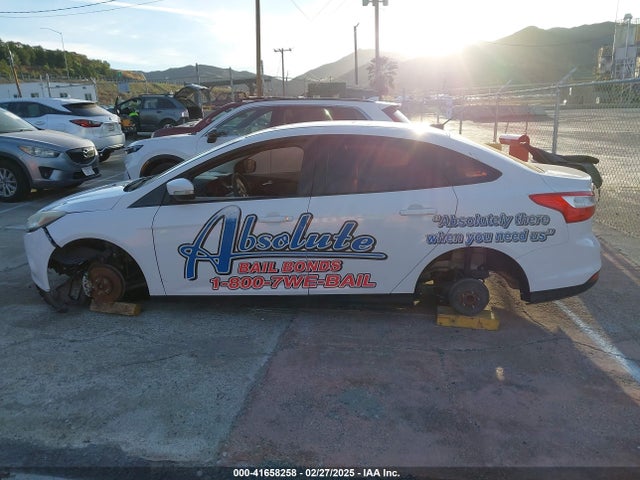 1FADP3F28EL455827 Ford FOCUS SE