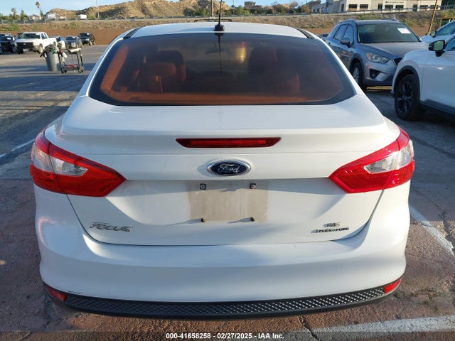 1FADP3F28EL455827 Ford FOCUS SE