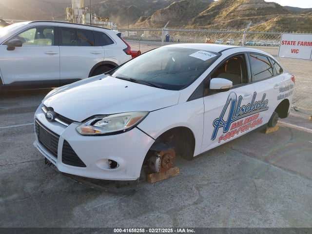 1FADP3F28EL455827 Ford FOCUS SE