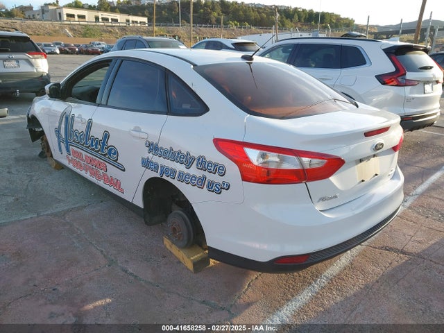 1FADP3F28EL455827 Ford FOCUS SE