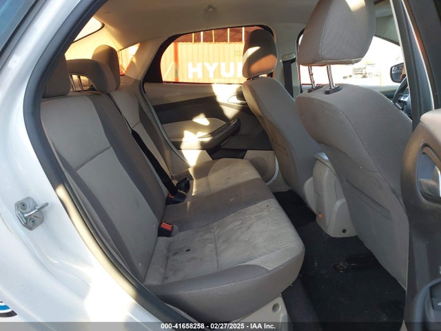 1FADP3F28EL455827 Ford FOCUS SE