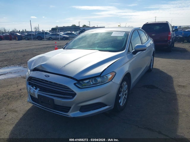 Ford FUSION S 2016 3FA6P0G76GR157735 Image 2