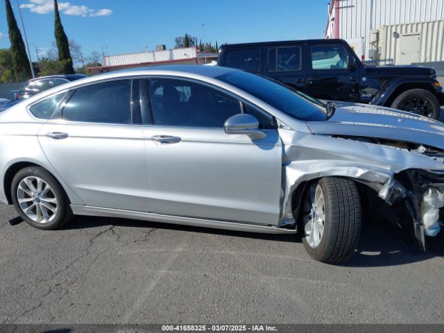 3FA6P0SU8KR216158 Ford Fusion Energi Titanium