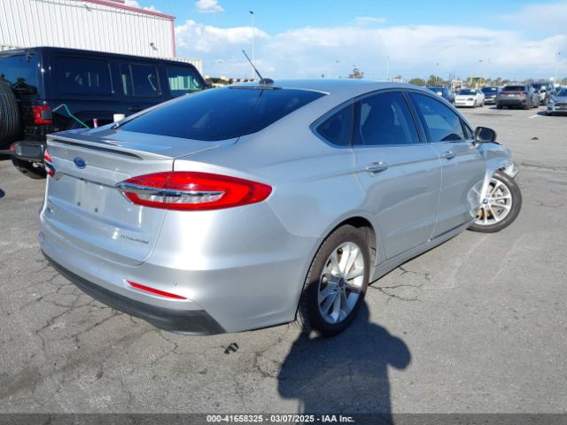 3FA6P0SU8KR216158 Ford Fusion Energi Titanium