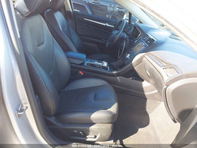 3FA6P0SU8KR216158 Ford Fusion Energi Titanium