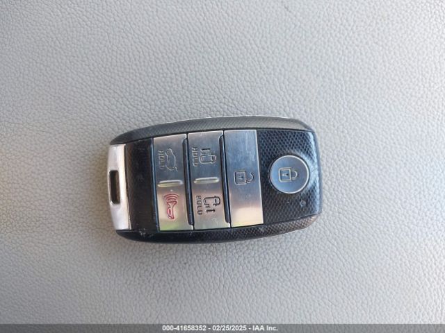 KNDMC5C18G6155641 KIA Sedona Sx