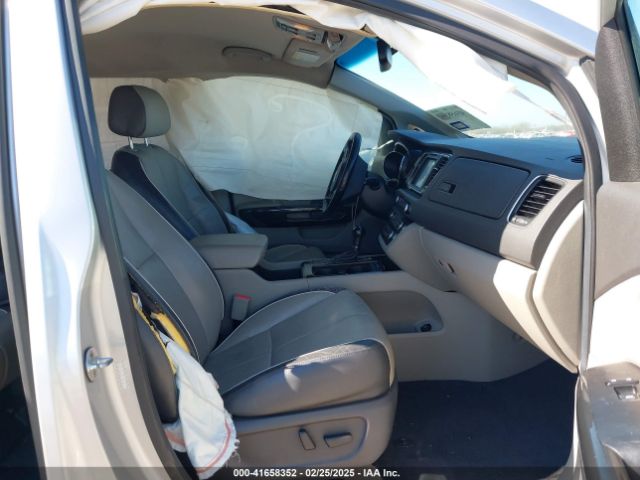 KNDMC5C18G6155641 KIA Sedona Sx