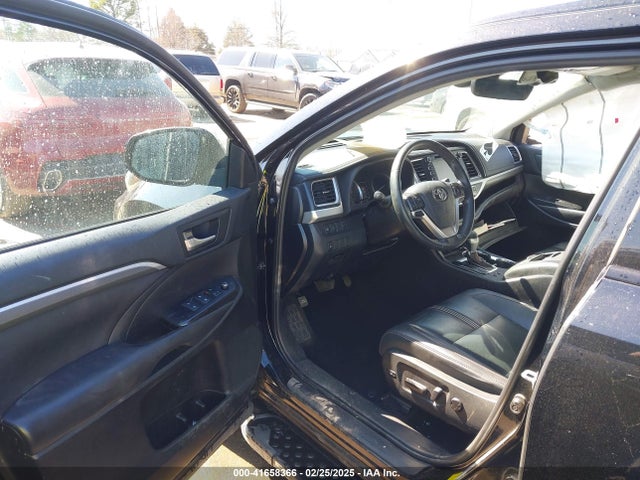 5TDJZRFH1KS970824 Toyota Highlander Se