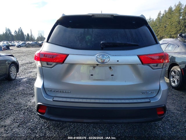 Toyota Highlander Xle 2017 5TDJZRFH1HS522415 Image 16