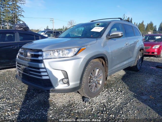 Toyota Highlander Xle 2017 5TDJZRFH1HS522415 Image 2
