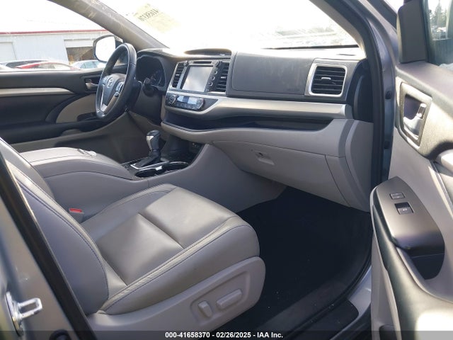Toyota Highlander Xle 2017 5TDJZRFH1HS522415 Image 5