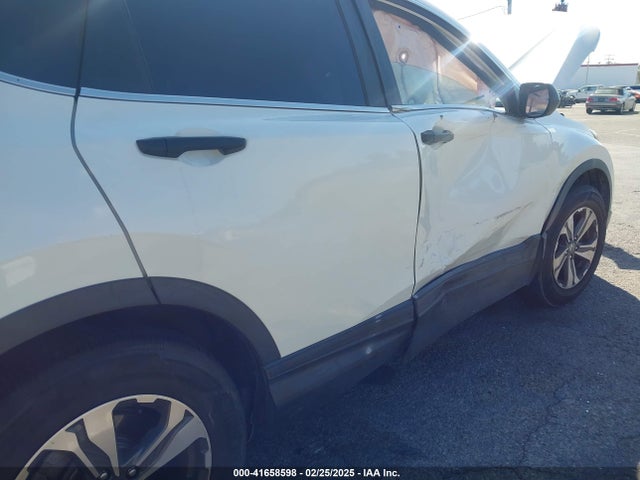 2HKRW5H38JH418358 Honda CR-V LX