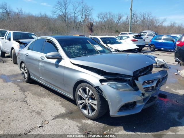 55SWF4JB2GU102863 Mercedes-Benz C 300 Luxury/sport