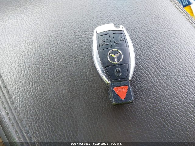 55SWF4JB2GU102863 Mercedes-Benz C 300 Luxury/sport