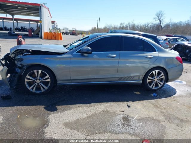55SWF4JB2GU102863 Mercedes-Benz C 300 Luxury/sport