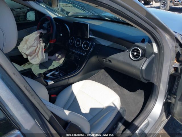 55SWF4JB2GU102863 Mercedes-Benz C 300 Luxury/sport