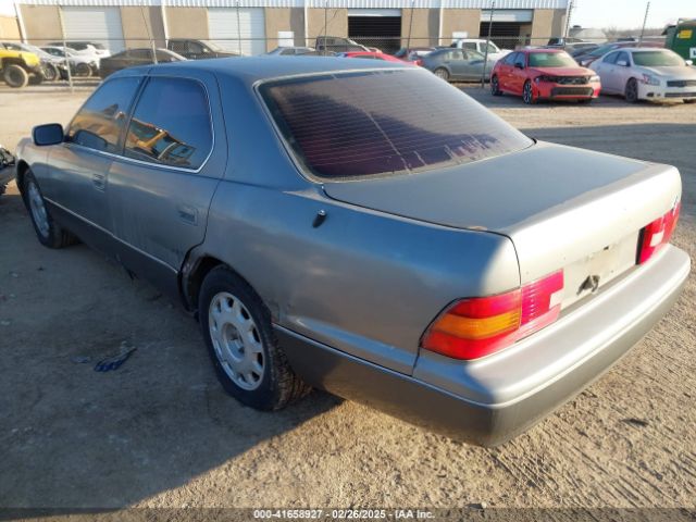 1995 LEXUS LS JT8UF22E6S0024843 Photo 2