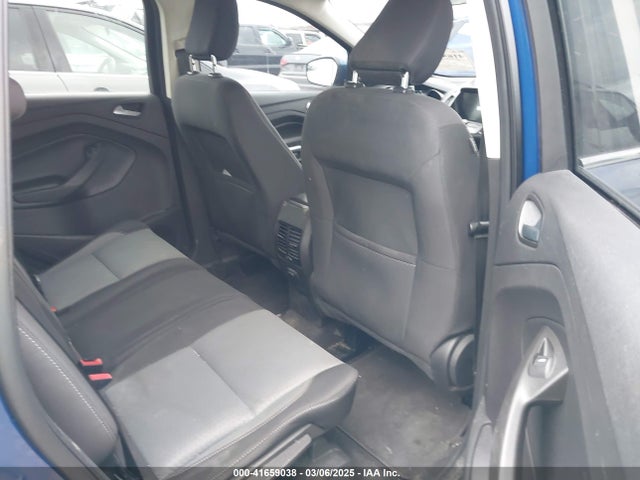 1FMCU0GDXJUB07301 Ford ESCAPE SE