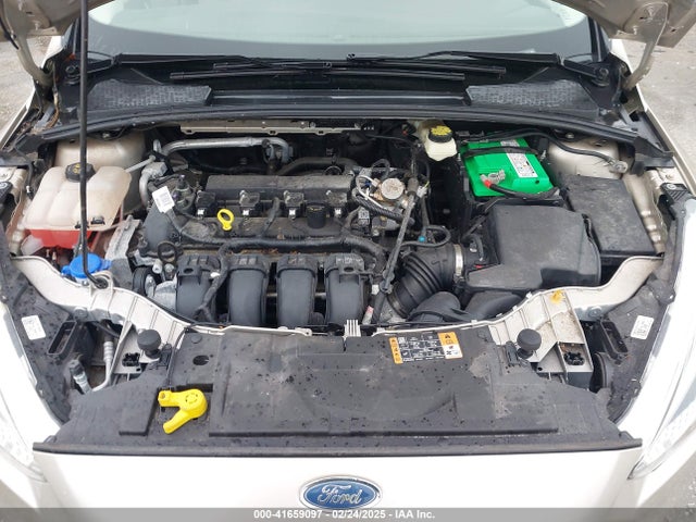 Ford FOCUS SE 2017 1FADP3K21HL262395 Image 10