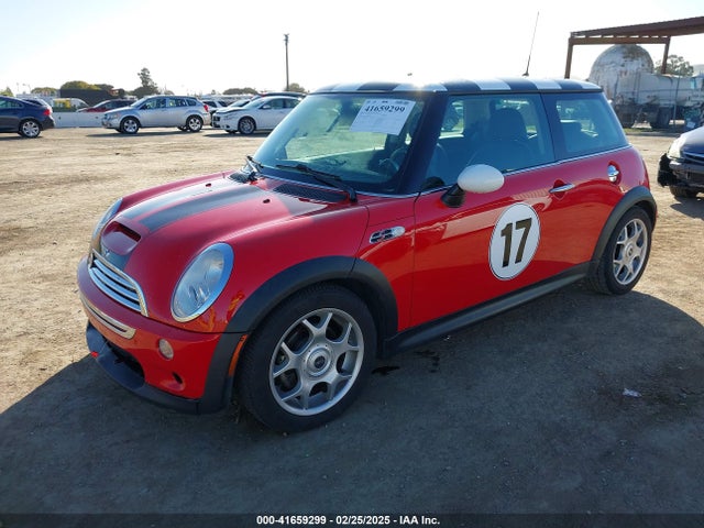 2006 MINI COOPER S WMWRE33586TJ35569 Photo 1