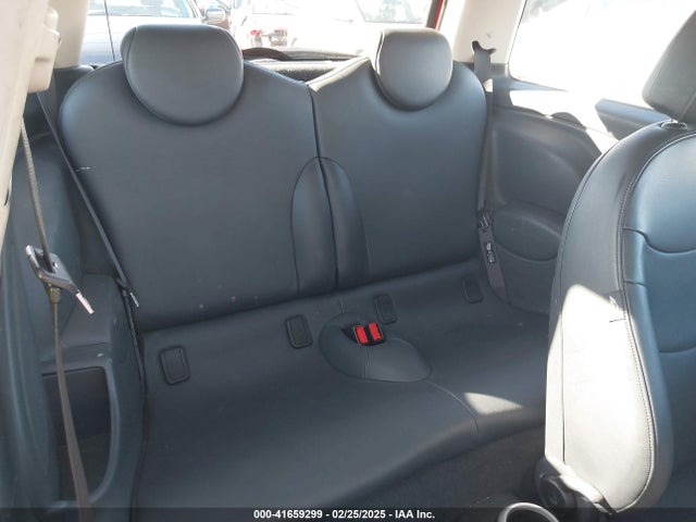 2006 MINI COOPER S WMWRE33586TJ35569 Photo 7
