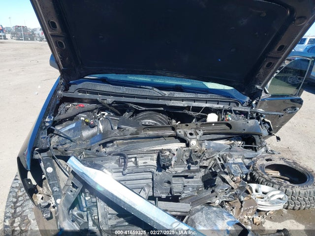 3GCUKREC0JG475275 Chevrolet Silverado 1500 1lt