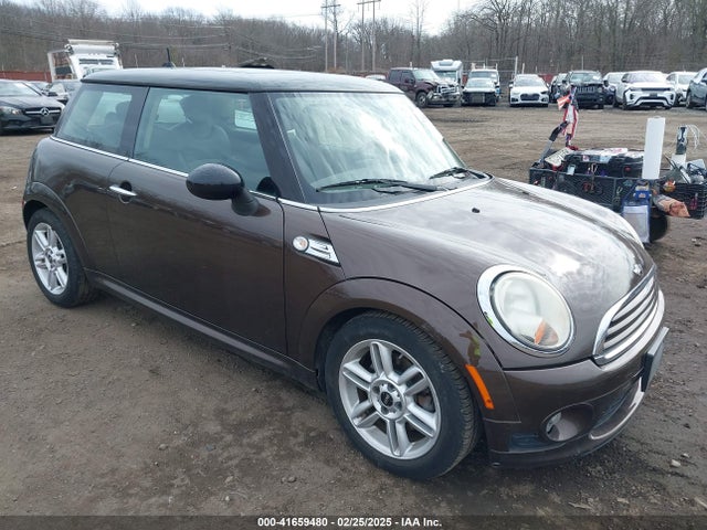 2011 MINI COOPER WMWSU3C50BTX97225 Photo 5